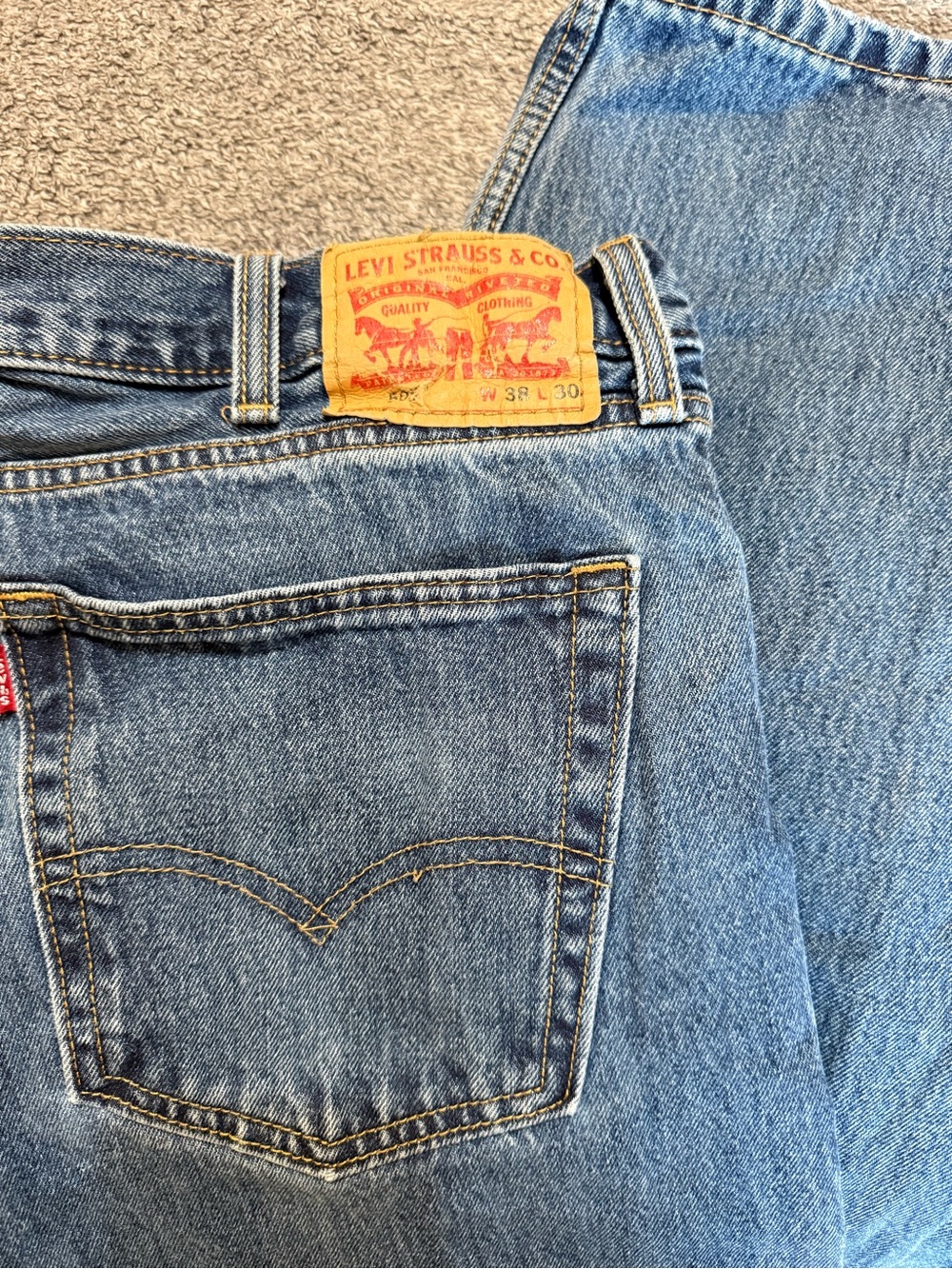 Levi's Men's Light Blue Denim Relaxed Jeans